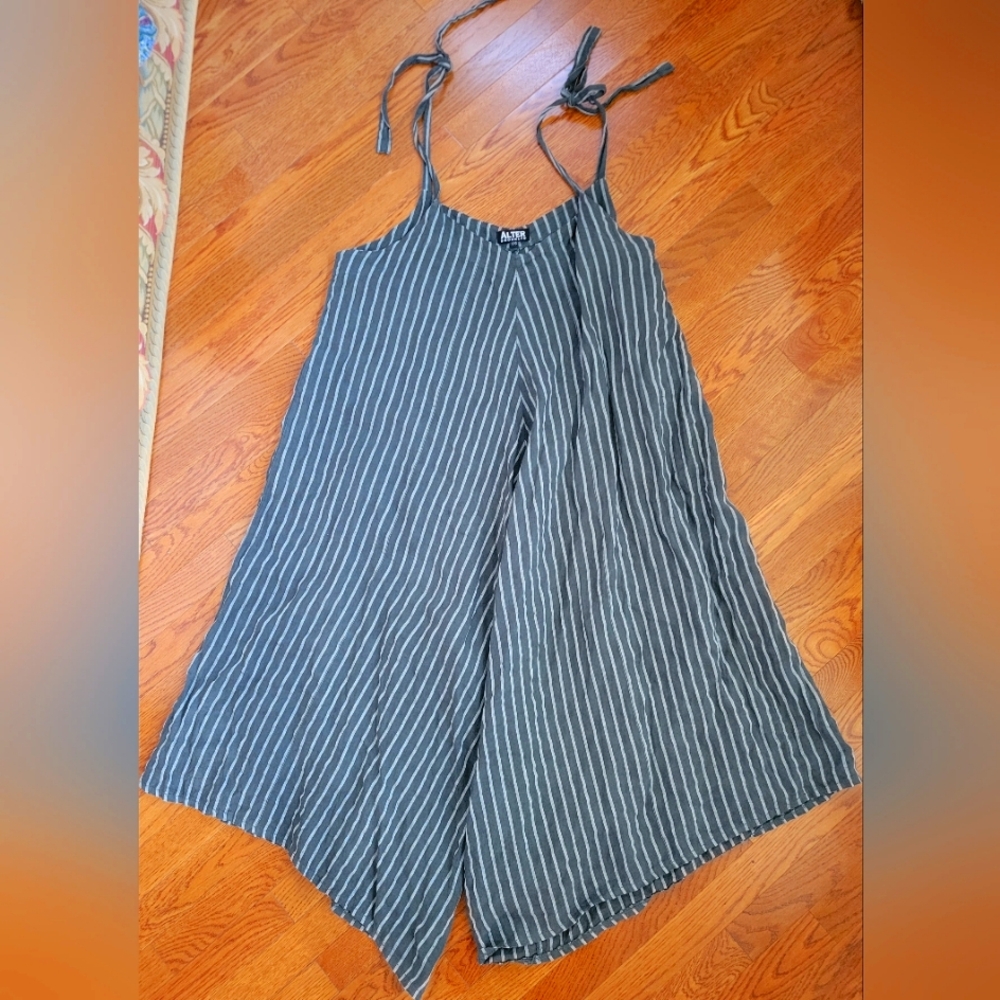 Pin strip linen romper